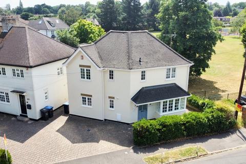 Beechmont Avenue, Virginia Water... 3 bed detached house for sale