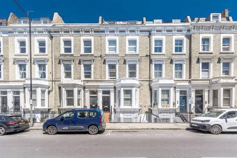 Finborough Road, Chelsea, London, SW10 2 bed flat for sale