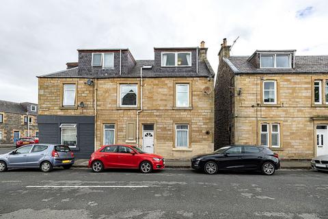 4 Roxburgh Place, Galashiels TD1 1HE 3 bed flat for sale