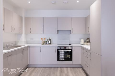 Springfield Drive, London 1 bed apartment for sale