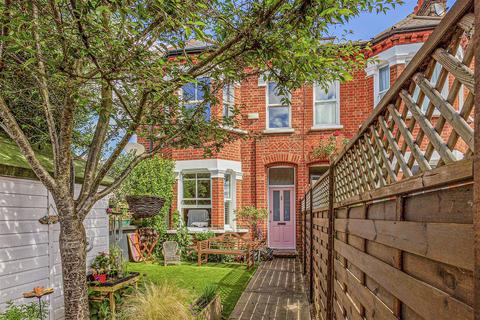 Lower Richmond Road, Putney, SW15 3 bed flat for sale