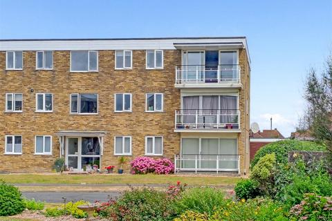 Overstrand Avenue, Rustington BN16 2 bed apartment for sale