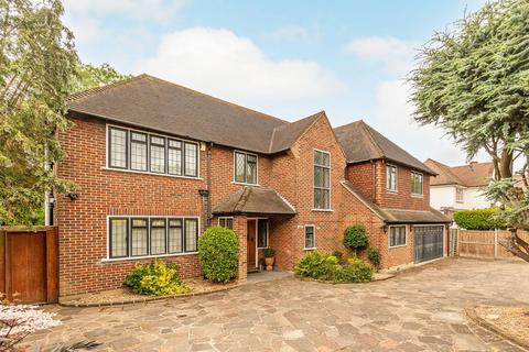 6 bedroom detached house for sale