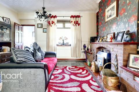 Cwmffrwdoer, Pontypool 2 bed cottage for sale