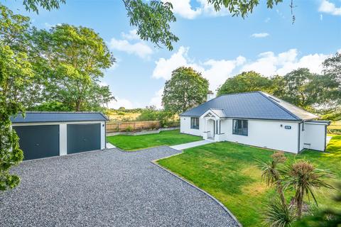 Pluckley Road, Charing 4 bed detached bungalow for sale