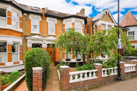 Fladgate Road, Leytonstone 2 bed flat for sale