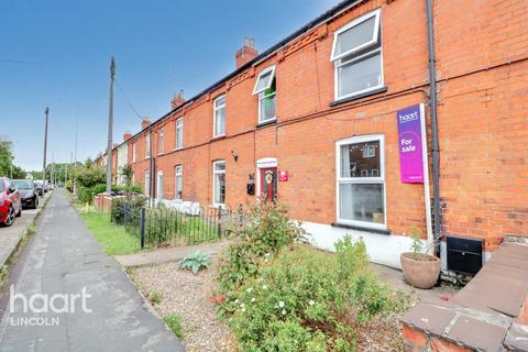 Grantham Road, Bracebridge Heath 3 bed terraced house for sale