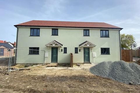 Bedfield, Nr Framlingham, Suffolk 3 bed semi
