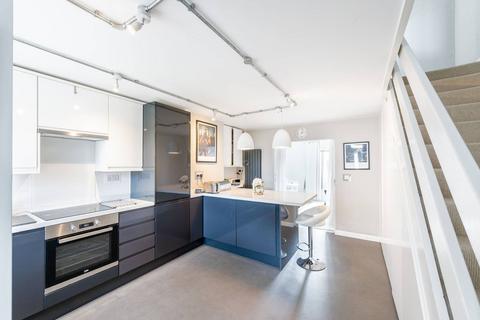 Ravensworth Court, Fulham Broadway... 2 bed flat for sale