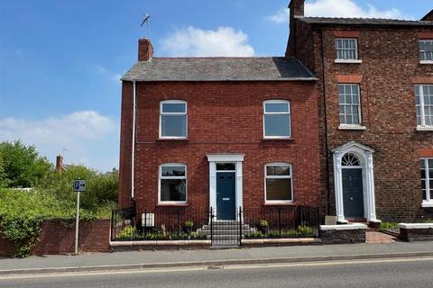 Talbot Street, Ellesmere. 3 bed semi