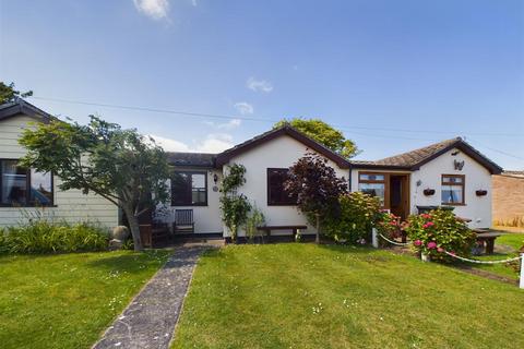 Beach Close, Overstrand, Cromer 2 bed terraced bungalow for sale
