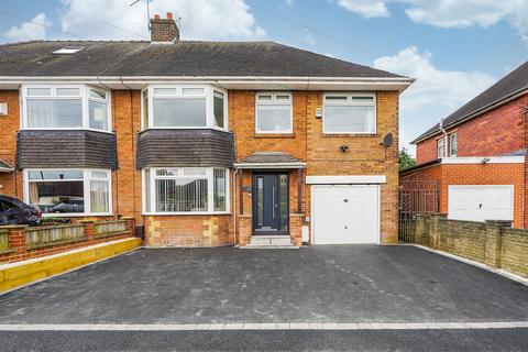 Rocher Avenue, Sheffield S35 4 bed semi