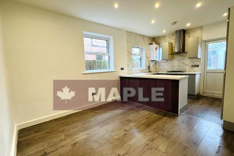 Rosslyn Crescent, Harrow HA1 2 bed maisonette for sale