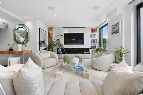 Bolsover Street, London, W1W 2 bed penthouse for sale