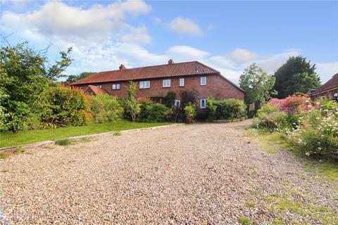 Low Road, Keswick, Norwich, Norfolk, NR4 3 bed semi