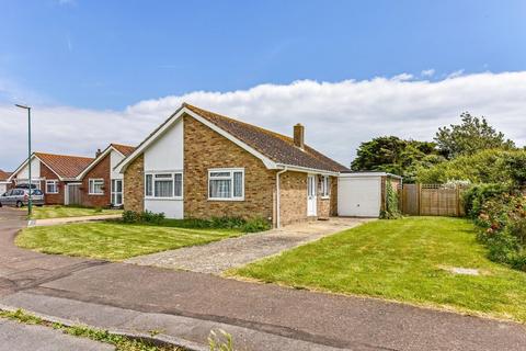 Sandringham Close, Bracklesham Bay, PO20 3 bed detached bungalow for sale