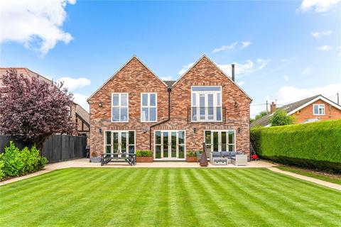 6 bedroom detached house for sale