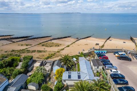 Island Wall, Whitstable, CT5 1 bed detached bungalow for sale
