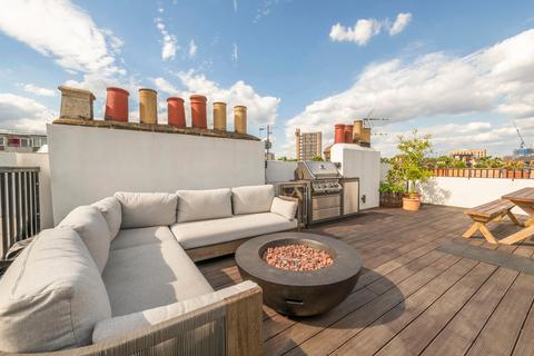 Portobello Road, Notting Hill, London 3 bed flat for sale