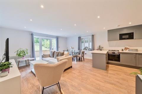 Fordwich House, Higher Drive, Purley 3 bed apartment for sale