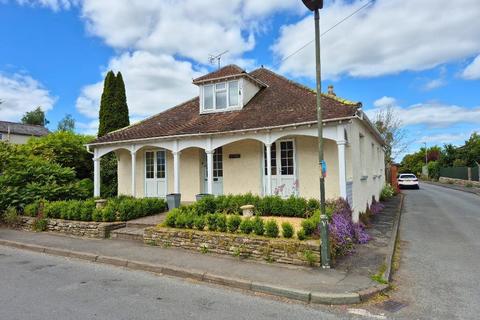 4 bedroom detached bungalow for sale