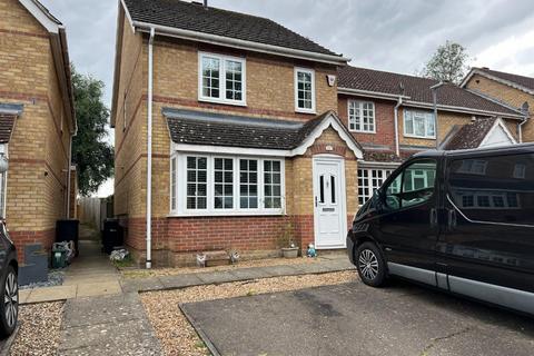 Hawthorn Close, Halstead CO9 3 bed end of terrace house for sale