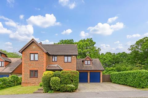 6 bedroom detached house for sale