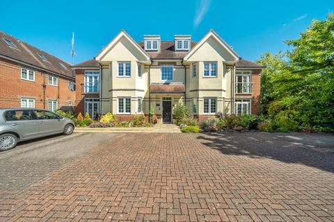 Newbury,  Berkshire,  RG14 2 bed flat for sale