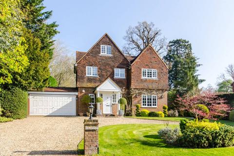 6 bedroom detached house for sale