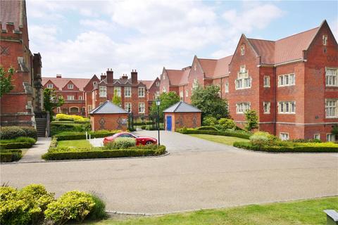 Kavanagh Court, The Galleries... 2 bed apartment for sale