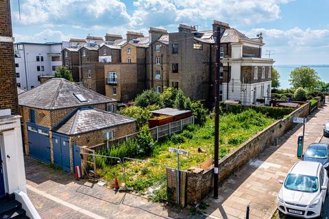 Clifton Mews, Southend