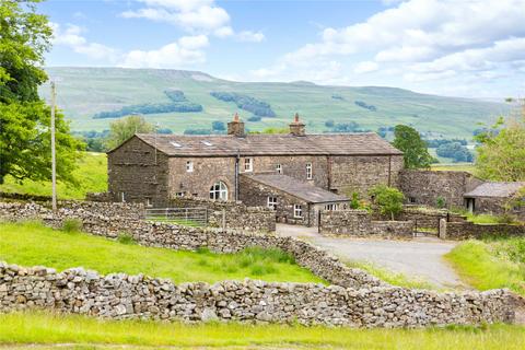 Gayle, Hawes, North Yorkshire, DL8 5 bed link detached house for sale