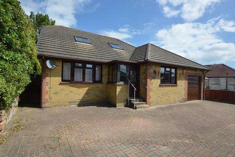 ELMFIELD, RYDE 3 bed detached bungalow for sale