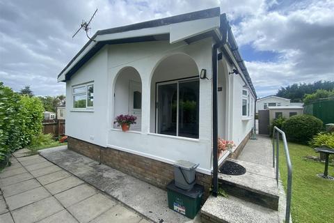 2 bedroom mobile home for sale