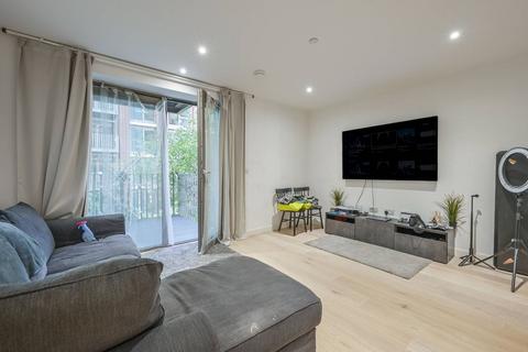 Pendant Court, Docklands, London, E16 1 bed flat for sale