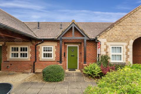 Huntsmans Drive, Oakham 1 bed bungalow for sale