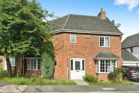 3 bedroom link detached house for sale