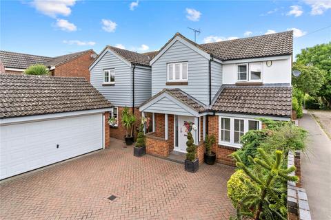 Paget Court, Elsenham, Essex, CM22 5 bed detached house for sale