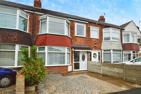 Graham Avenue, Hull 3 bed terraced house for sale