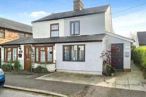 2 bedroom semi-detached house for sale