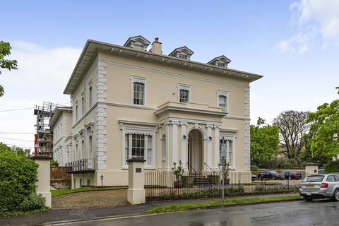 Lansdown Crescent, Cheltenham... 2 bed apartment for sale