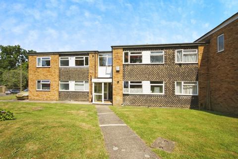 Cressex Close, Bracknell RG42 2 bed apartment for sale