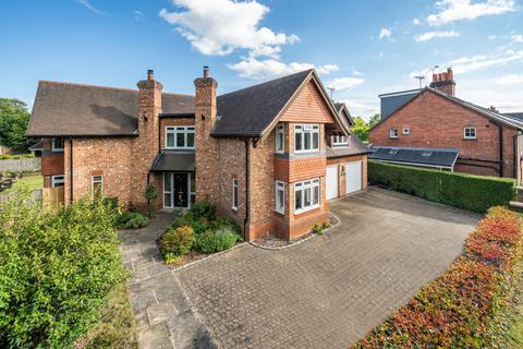 Tilt Road, Cobham, Surrey, KT11 5 bed detached house for sale