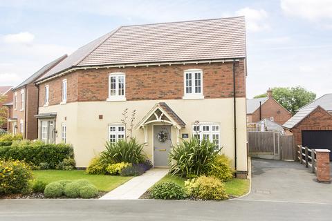 Woodward Drive, Market Harborough LE16 2 bed semi