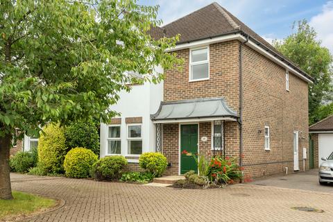 Middle Street, Strood Green, Brockham 4 bed detached house for sale