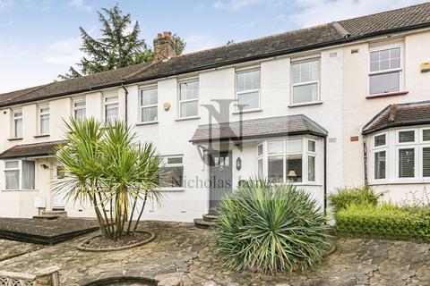 Hood Avenue, Southgate, London, N14 3 bed terraced house for sale