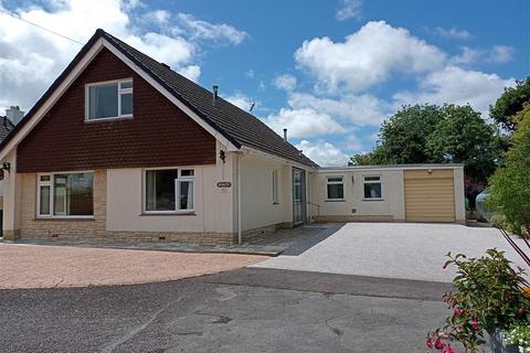 4 bedroom detached bungalow for sale