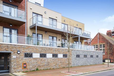 16 Viewpoint, Harbour Road, Gosport... 1 bed apartment for sale