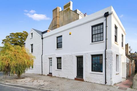 Marine Place, Worthing, BN11 3DN 1 bed terraced house for sale