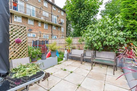 Crescent Rise, Wood Green, London, N22 4 bed maisonette for sale
